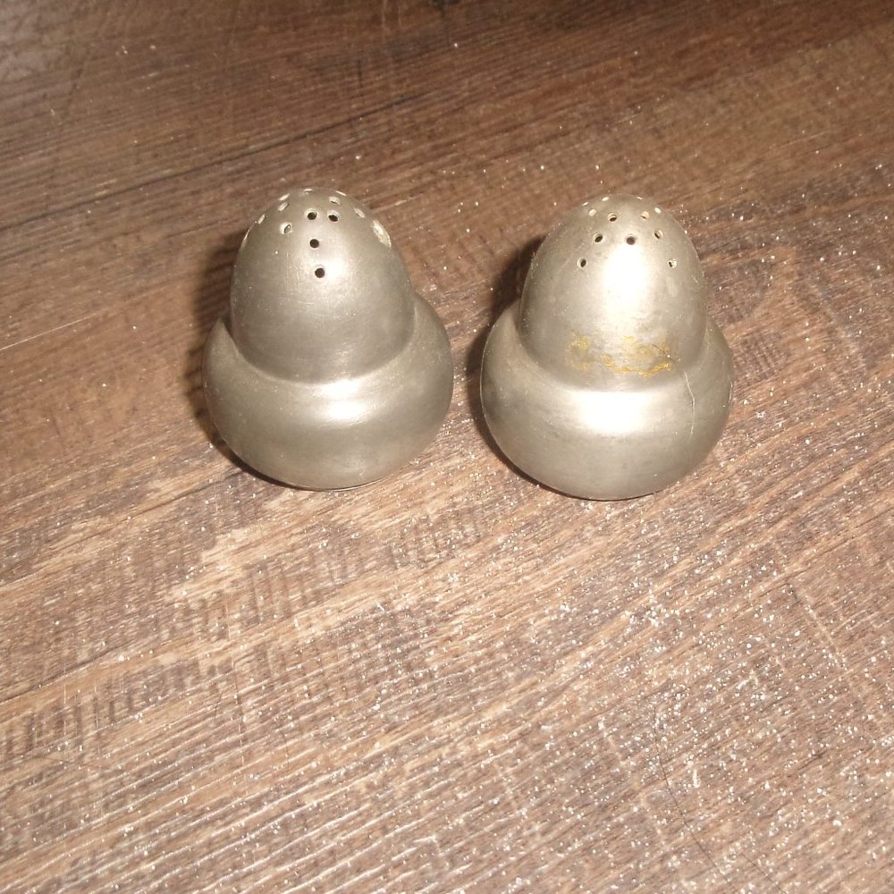 Pewter salt pepper shakers bullet shape rocket